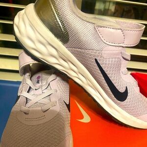 Nike Kids' Lavender and Silver Sneakers